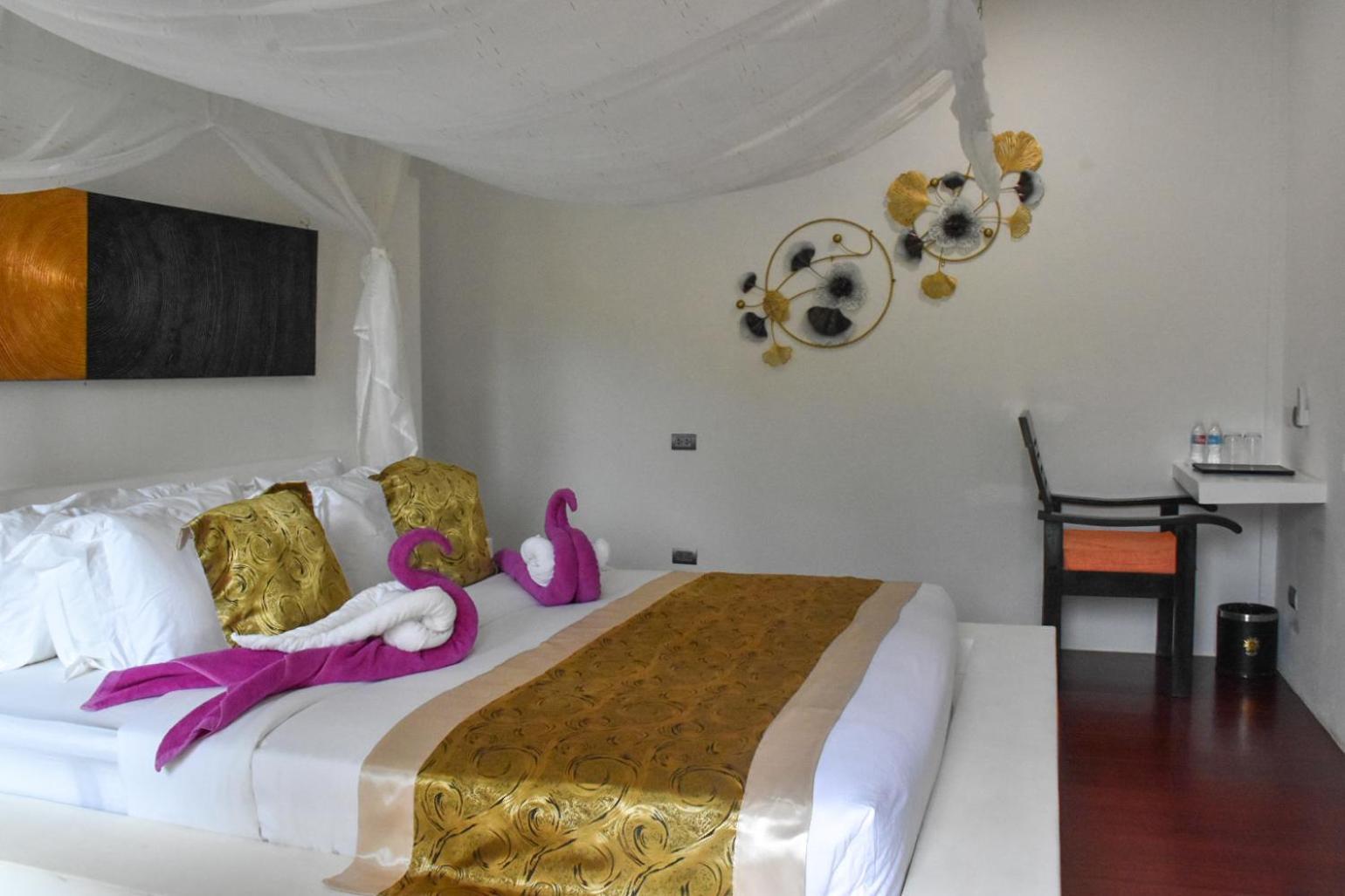 Carpe Diem Villas & Resort Puerto Princesa Exterior photo